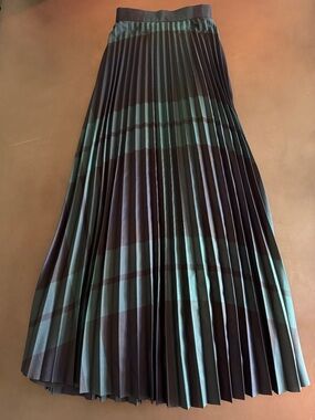 Talbots Black and Teal Pleated A-Line Skirt